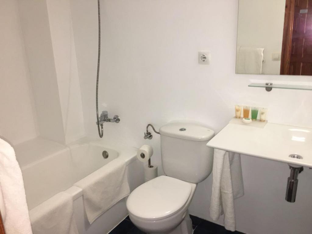 Apartamentos Albertos Santa Eularia des Riu Exterior foto
